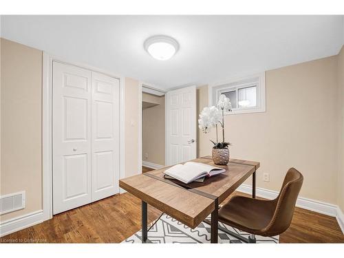 2061 Edinburgh Drive, Burlington, ON - Indoor Photo Showing Dining Room