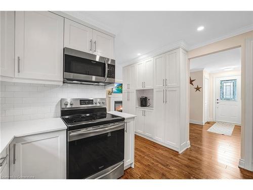 2061 Edinburgh Drive, Burlington, ON - Indoor Photo Showing Kitchen