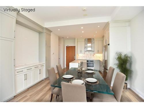 704-2025 Maria Street, Burlington, ON - Indoor Photo Showing Dining Room