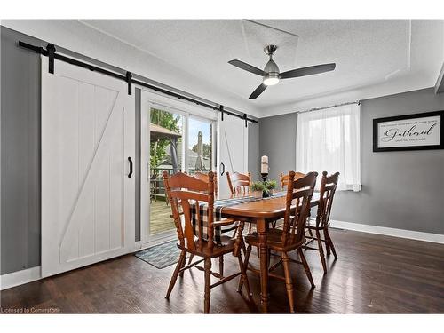 18 Irving Place, Hamilton, ON - Indoor Photo Showing Dining Room