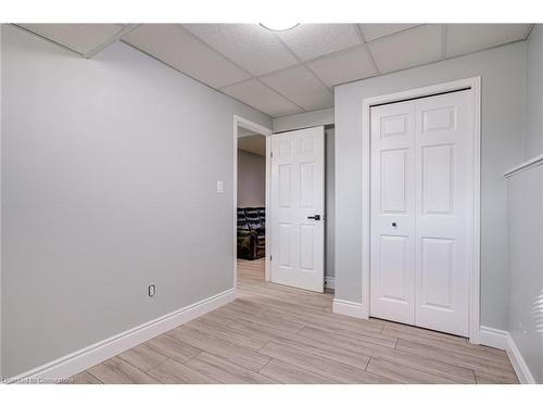 11 Maplecrest Lane, Brantford, ON - Indoor Photo Showing Other Room