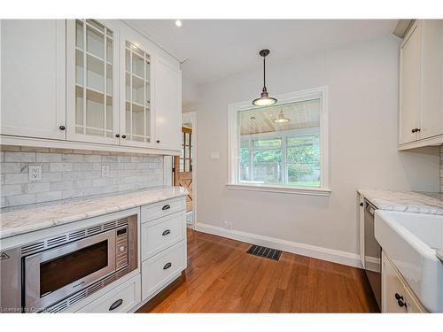 978 North Shore Boulevard W, Burlington, ON - Indoor Photo Showing Kitchen