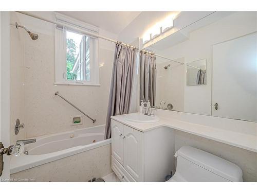 978 North Shore Boulevard W, Burlington, ON - Indoor Photo Showing Bathroom