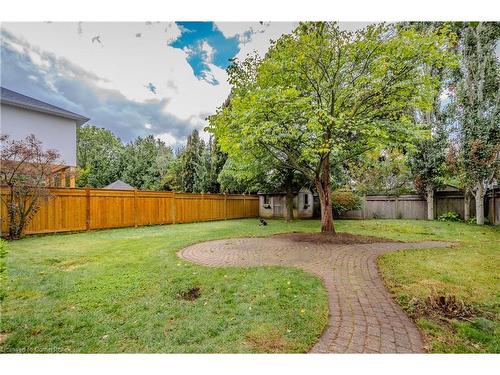 978 North Shore Boulevard W, Burlington, ON - Outdoor With Backyard