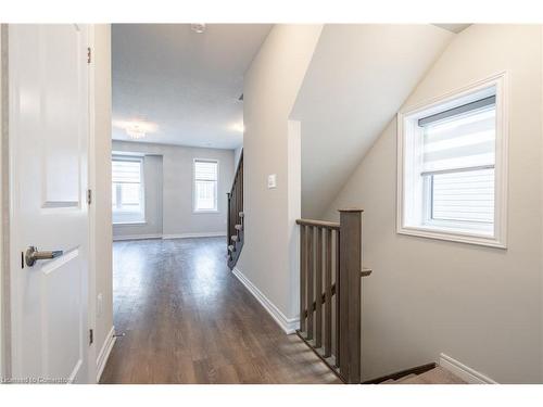 12 Rapids Lane, Hamilton, ON - Indoor Photo Showing Other Room