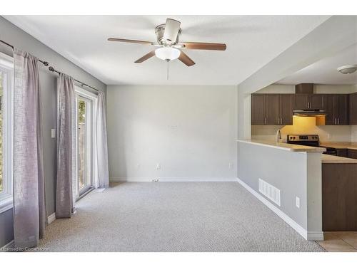 43-615 Rymal Road E, Hamilton, ON - Indoor Photo Showing Kitchen