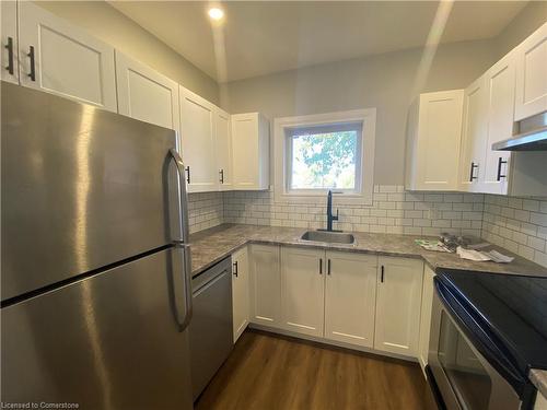 3-29 Marlborough Street, Brantford, ON - Indoor Photo Showing Kitchen