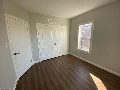 3-29 Marlborough Street, Brantford, ON - Indoor Photo Showing Other Room