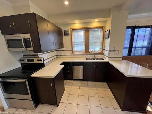 1-801 Upper Wellington Street, Hamilton, ON - Indoor Photo Showing Kitchen With Double Sink