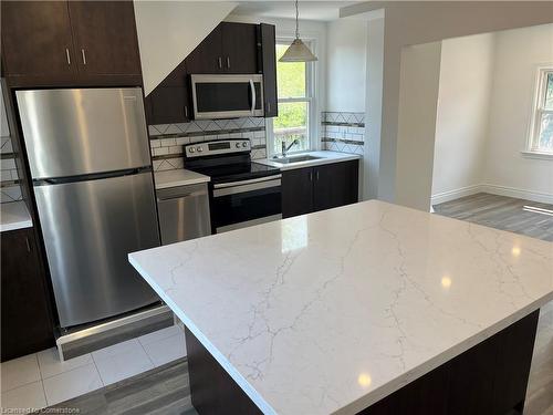 1-801 Upper Wellington Street, Hamilton, ON - Indoor Photo Showing Kitchen