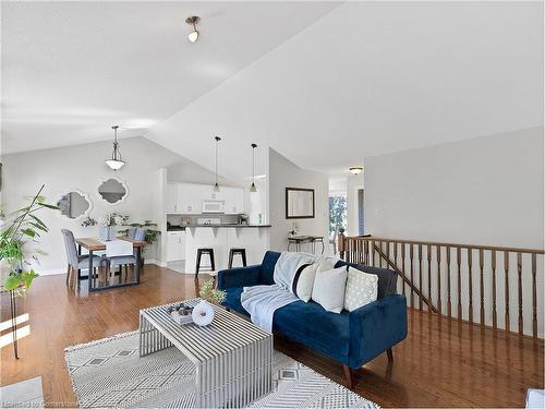 36 Sea Breeze Drive, Port Dover, ON - Indoor Photo Showing Living Room