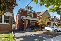 73 Balmoral Avenue N Hamilton, ON L8L 7R5