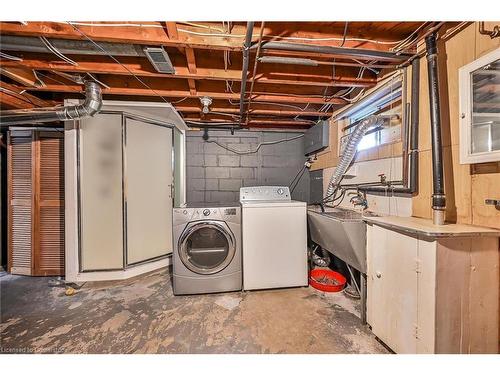 130 Garside Avenue S, Hamilton, ON - Indoor Photo Showing Laundry Room