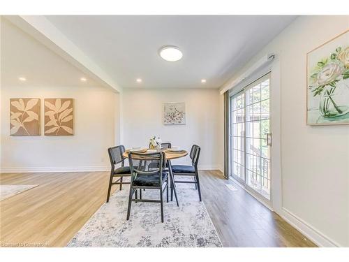 615 Cumberland Avenue, Burlington, ON - Indoor Photo Showing Dining Room