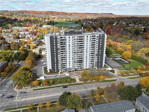 1008-2055 Upper Middle Road, Burlington, ON - Outdoor With View