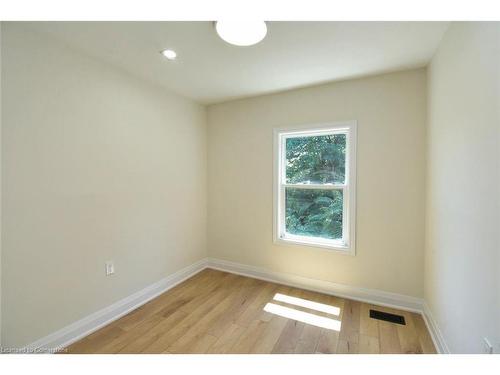 126 Evans Street, Hamilton, ON - Indoor Photo Showing Other Room