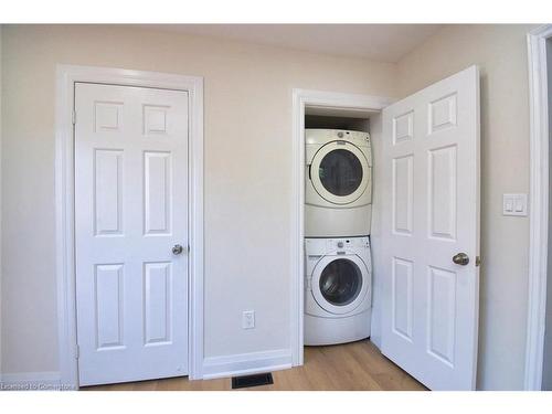 126 Evans Street, Hamilton, ON - Indoor Photo Showing Laundry Room