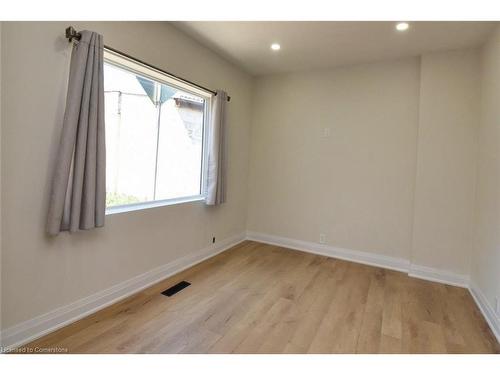 126 Evans Street, Hamilton, ON - Indoor Photo Showing Other Room