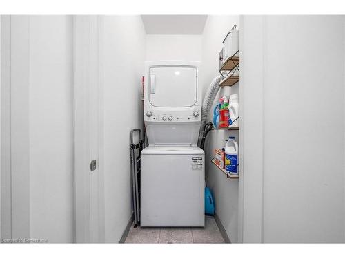 807-112 King Street E, Hamilton, ON - Indoor Photo Showing Laundry Room