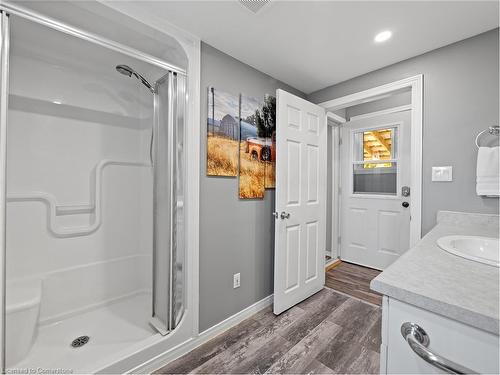 6267 Rainham Road, Dunnville, ON - Indoor Photo Showing Bathroom