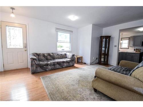 1374 Killaly Street E, Port Colborne, ON - Indoor Photo Showing Living Room