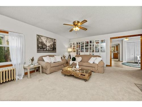 611 John St Street, Dunnville, ON - Indoor Photo Showing Living Room