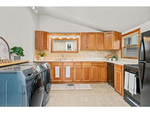 611 John St Street, Dunnville, ON - Indoor Photo Showing Laundry Room