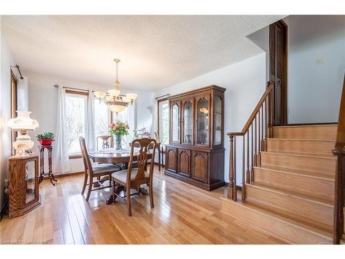 52 Greenmeadow Court, St. Catharines, ON - Indoor Photo Showing Dining Room