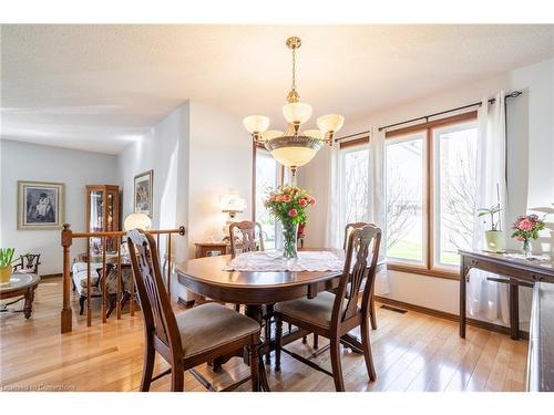 52 Greenmeadow Court, St. Catharines, ON - Indoor Photo Showing Dining Room