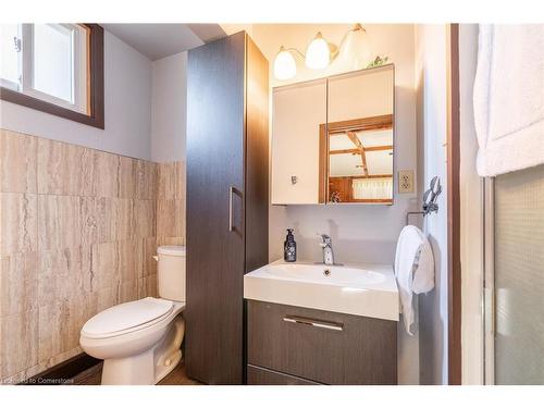 52 Greenmeadow Court, St. Catharines, ON - Indoor Photo Showing Bathroom