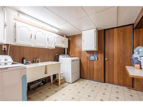 52 Greenmeadow Court, St. Catharines, ON - Indoor Photo Showing Laundry Room