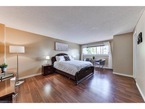 19-1675 Upper Gage Avenue, Hamilton, ON - Indoor Photo Showing Bedroom