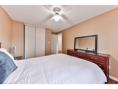 19-1675 Upper Gage Avenue, Hamilton, ON - Indoor Photo Showing Bedroom