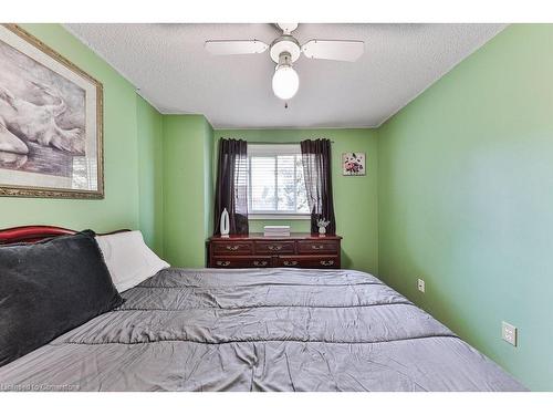 19-1675 Upper Gage Avenue, Hamilton, ON - Indoor Photo Showing Bedroom