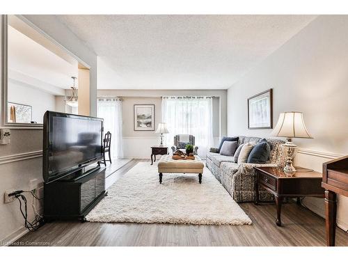 65-485 Green Road, Stoney Creek, ON - Indoor Photo Showing Living Room