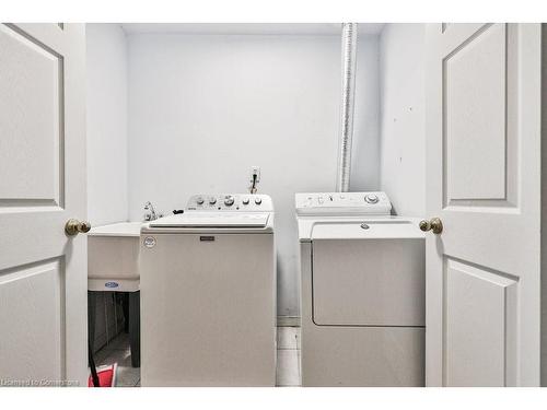 65-485 Green Road, Stoney Creek, ON - Indoor Photo Showing Laundry Room