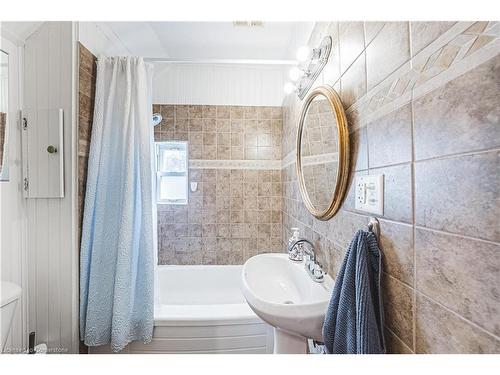 62 Birch Avenue, Hamilton, ON - Indoor Photo Showing Bathroom