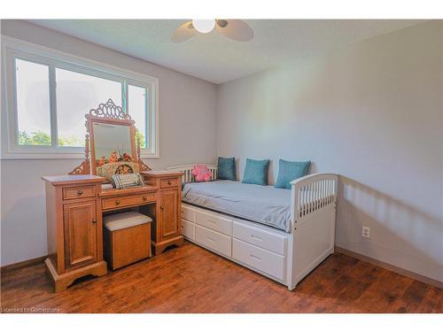 173 Templemead Drive, Hamilton, ON - Indoor Photo Showing Bedroom