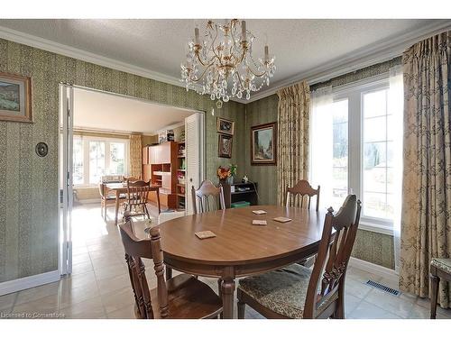 251 Glen Afton Drive, Burlington, ON - Indoor Photo Showing Dining Room