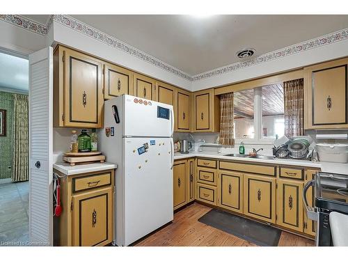 251 Glen Afton Drive, Burlington, ON - Indoor Photo Showing Kitchen