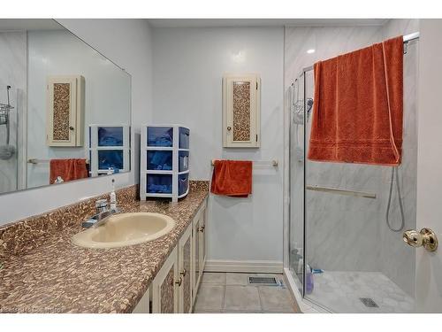 251 Glen Afton Drive, Burlington, ON - Indoor Photo Showing Bathroom