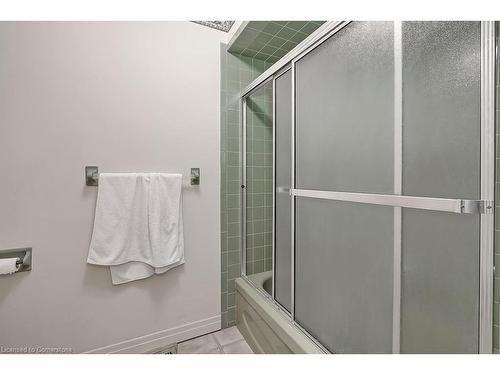 251 Glen Afton Drive, Burlington, ON - Indoor Photo Showing Bathroom