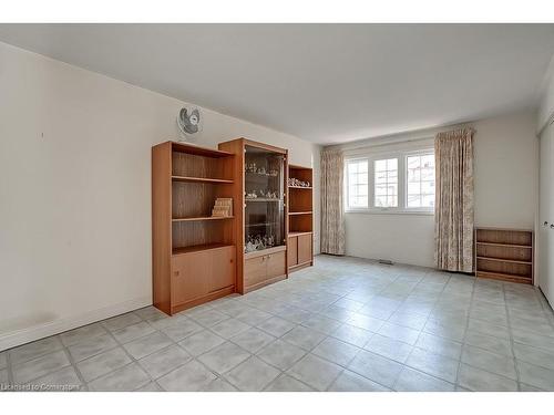 251 Glen Afton Drive, Burlington, ON - Indoor Photo Showing Other Room