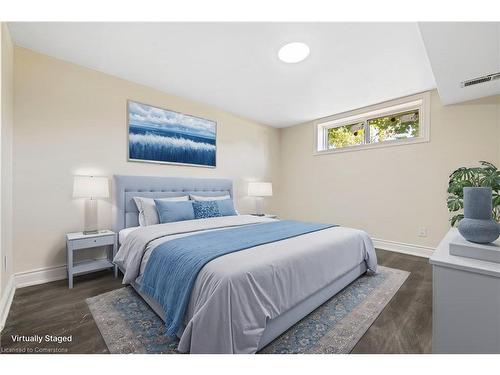 Lower Unit-755 Drury Lane, Burlington, ON - Indoor Photo Showing Bedroom