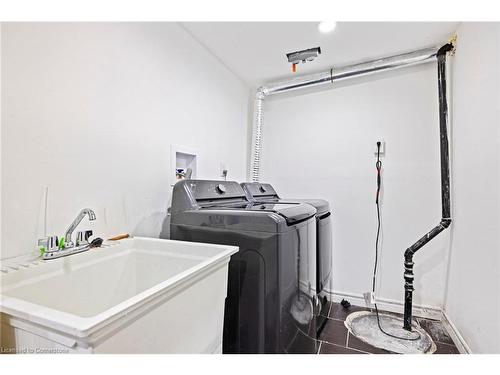 Lower Unit-755 Drury Lane, Burlington, ON - Indoor Photo Showing Laundry Room