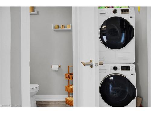 46 Waterlily Way, Stoney Creek, ON - Indoor Photo Showing Laundry Room