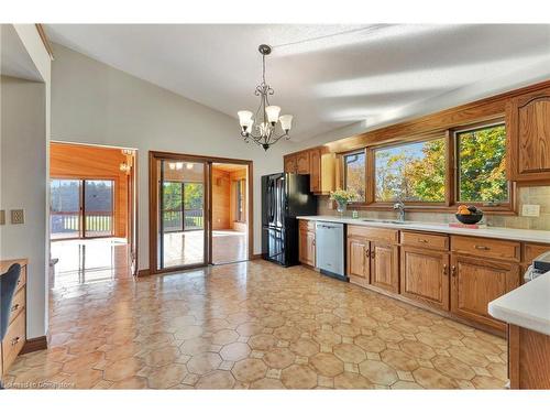 313 Ofield Road S, Flamborough, ON - Indoor Photo Showing Kitchen