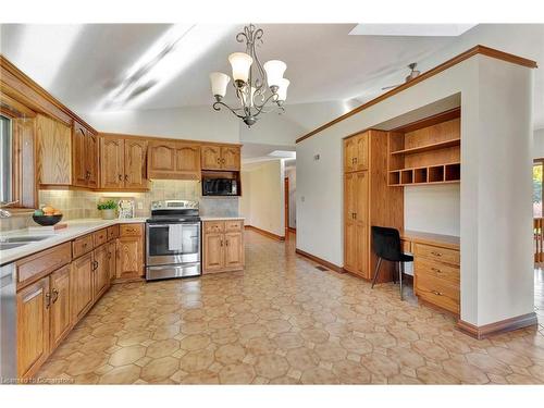 313 Ofield Road S, Flamborough, ON - Indoor Photo Showing Kitchen