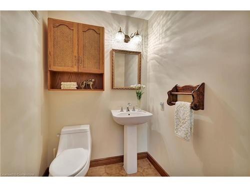 313 Ofield Road S, Flamborough, ON - Indoor Photo Showing Bathroom