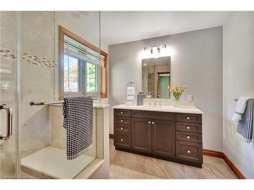 313 Ofield Road S, Flamborough, ON - Indoor Photo Showing Bathroom